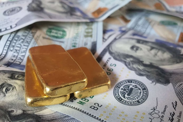 ما هو الأفضل، الاستثمار في الذهب أم الفضة؟